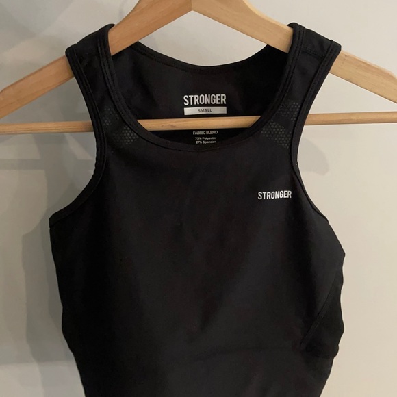 Stronger Etna crop top - Picture 1 of 3